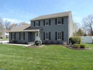 191 Apple Valley Dr, Langhorne, PA 19047-1905