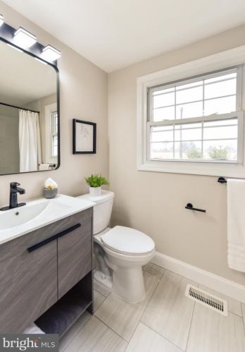 23 Topeka Pass, Willingboro NJ  08046-4111 exterior