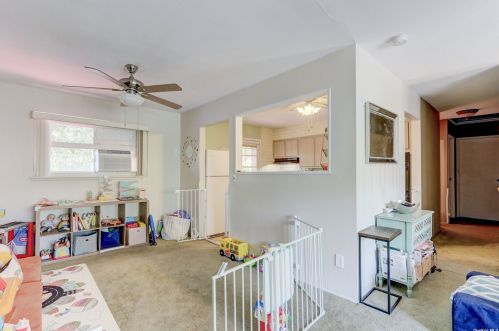722 14th St, Babylon, NY 11704-3131