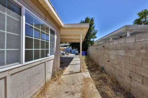 6634 Radio Dr, San Diego CA  92114-1611 exterior