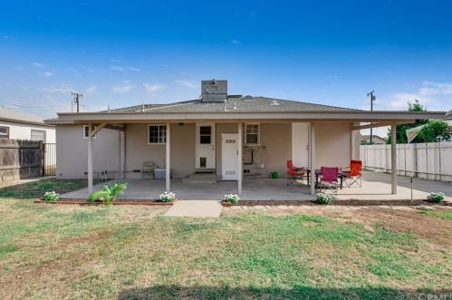 25870 Lomas Verdes St, Redlands CA  92373-8404 exterior