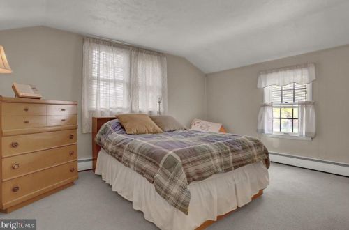 418 Blacklatch Ln, Camp Hill PA  17011-8414 exterior