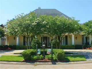 6 Waverly Pl, Metairie, LA 70003-2554