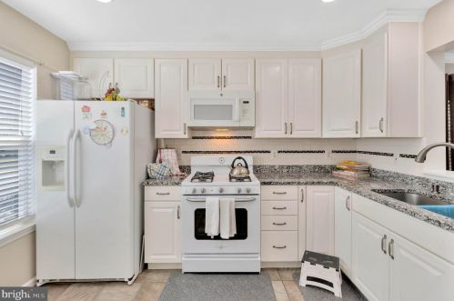 770 Vanderbilt Ter, Leesburg VA  20175-4085 exterior