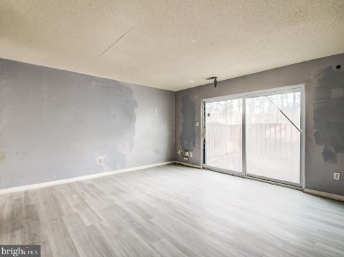 2238 Southgate Sq, Herndon VA  20191-1229 exterior