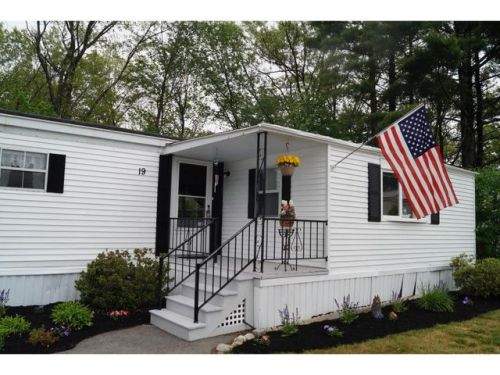 19 Madison Dr, Hampstead, NH 03841-2246