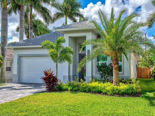 712 108th Ave, Naples, FL 34108-1872