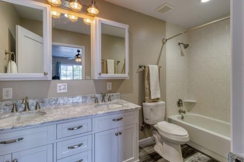 921 Cayuga Dr, Pueblo CO 81007-3130 exterior