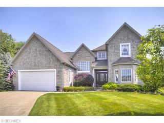 103 Nantucket, Cleveland OH  44108-1159 exterior