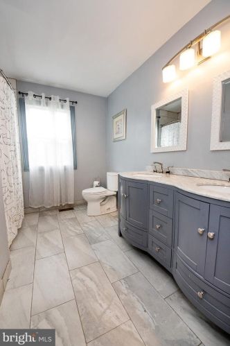 1700 Concord Ct, Blue Bell PA  19422-1336 exterior