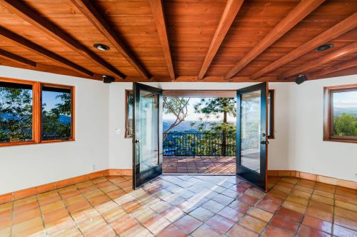 9775 Alto Dr, La Mesa CA 91941-4450 exterior