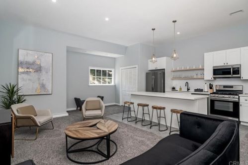 9750 Lake Helix Ter, La Mesa CA  91941-4432 exterior