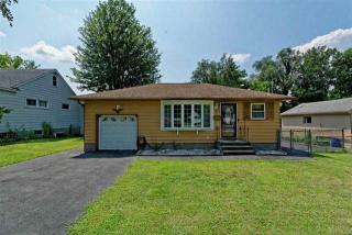 7 Pennsylvania Ave, Defreestville, NY 12144-3311