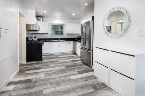 1500 Voorhees Ave, Manhattan Beach CA  90266-7042 exterior