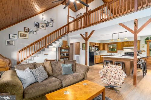 2442 Oak Forest Ln, Richmond National Battlefiel, VA 22835-5110