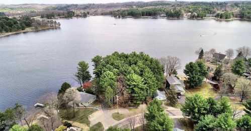 767 Hiawatha Dr, Wisconsin Dells, WI 53965-8463