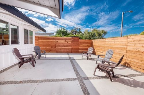 3316 Studebaker Rd, Long Beach CA  90808-4255 exterior