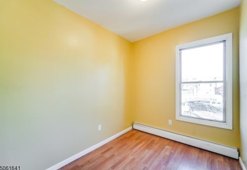 18 Straight St, Paterson NJ  07501-1024 exterior