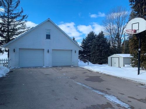 101 Packer Dr, Manitowoc, WI 54220-9016