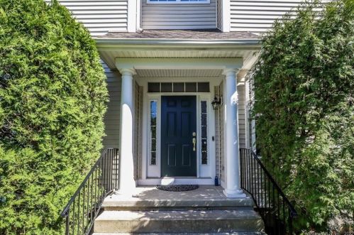 25 Faith Ln, Danbury, CT 06810-7122