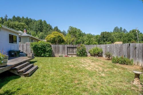 660 Hawthorne Ln, Willits CA  95490-3321 exterior