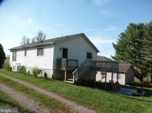 18 High St, Eshcol, PA 17062-9506