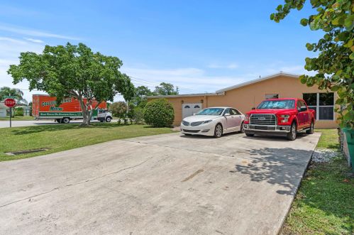 774 Prima Vista Blvd, Fort Pierce FL  34952-2275 exterior