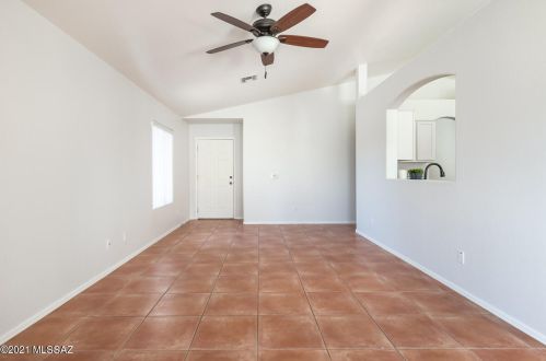 9248 Crystal Moon Ct, Tucson, AZ 85743-5258