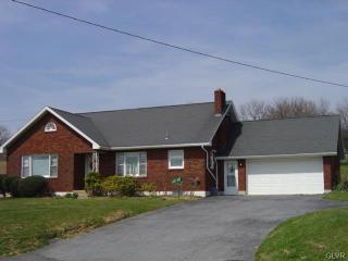 8225 Main St, Fogelsville, PA 18051-1726