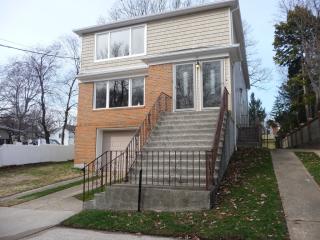 75 Gibson Ave, Staten Island NY  10308-2041 exterior