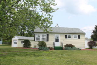 32 Mcintosh Dr, Peru, NY 12972-2610