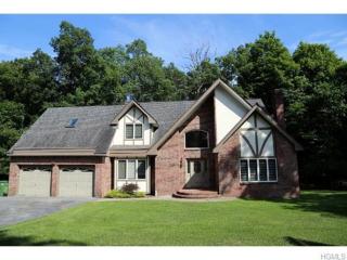 2 Hanna Dr, Goshen, NY 10924-1009