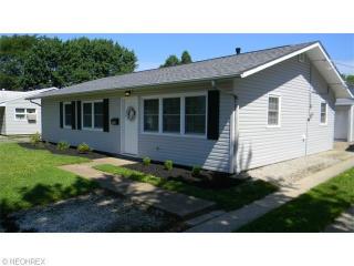 2301 Cathy Dr, Canton, OH 44705-2623