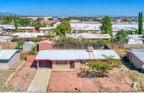 3765 Sparrow Dr, Sierra Vista, AZ 85635-2921
