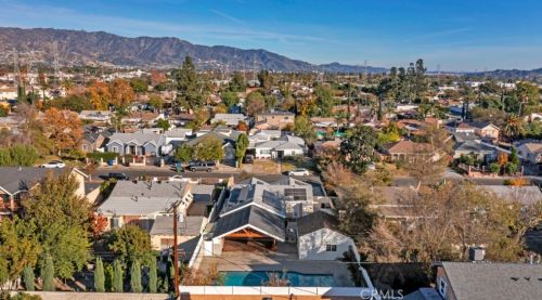 6229 Klump Ave, North Hollywood CA  91606-4213 exterior