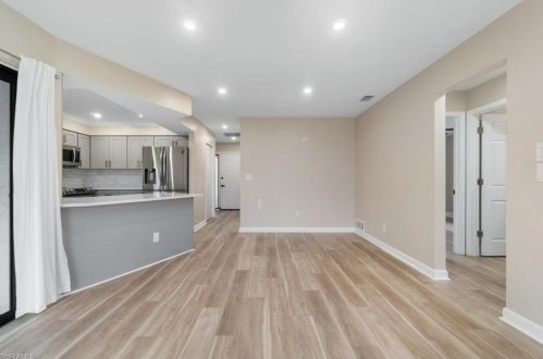 4984 30th Pl, Naples FL  34116-7749 exterior