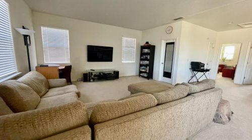 345 Scrub Oak Dr, Lathrop CA  95330-8689 exterior