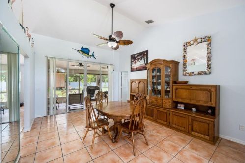 107 Hawthorne Cir, Fort Pierce FL 34953-3524 exterior