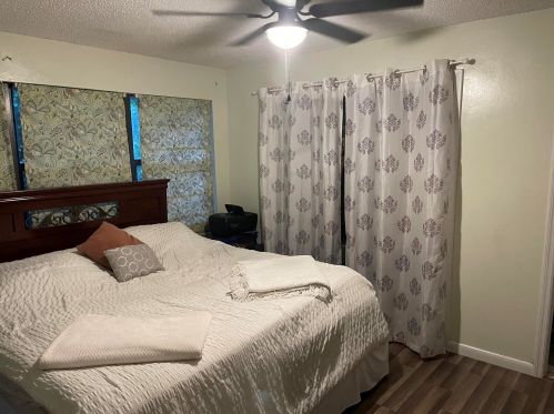 295 12 Ave, Vero Beach FL 32960-5001 exterior