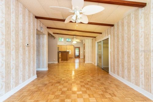 18704 Yocam Ave, Lutz, FL 33549-3815