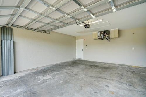 305 25th Ave, Cape Coral FL  33993-7577 exterior