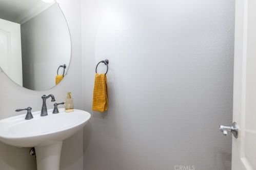 29064 Portland Ct, Temecula CA  92591-7594 exterior