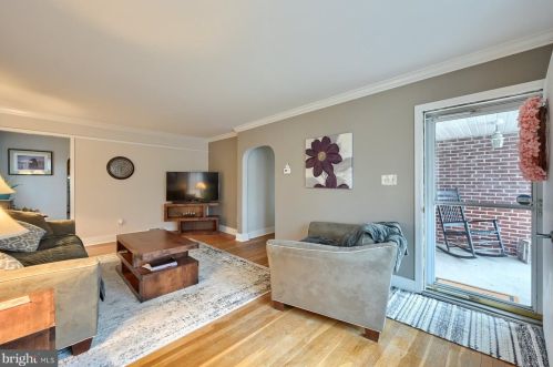 3844 Lexington St, Harrisburg, PA 17109-2616