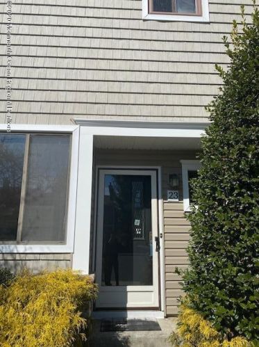23 Iris Ct, Tinton Falls NJ  07724-3056 exterior