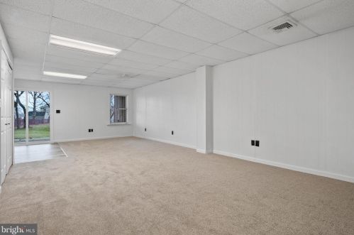 6027 Meade Ct, Harrisburg PA  17112-8546 exterior