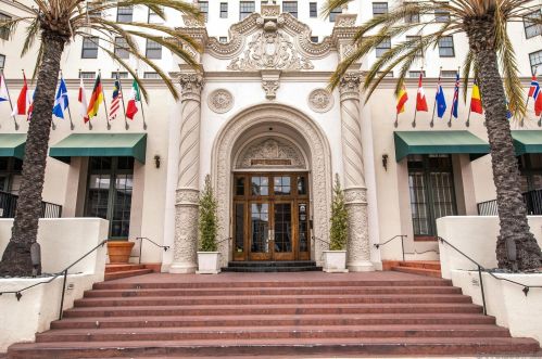 702 Ash St, San Diego CA 92101-3228 exterior