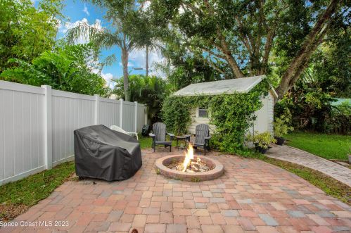 402 Ash St, Sebastian FL  32958-4308 exterior