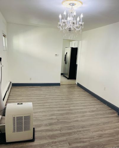 122-04 111th Ave, Jamaica, NY 11420-1119
