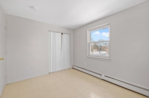 109 Clark St, Hartford CT  06120-1811 exterior