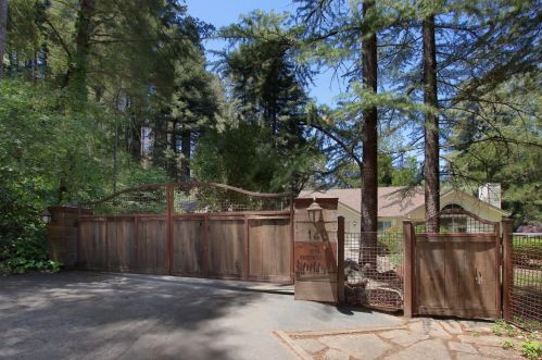 140 Boulder Brook Dr, Big Basin, CA 95006-9291